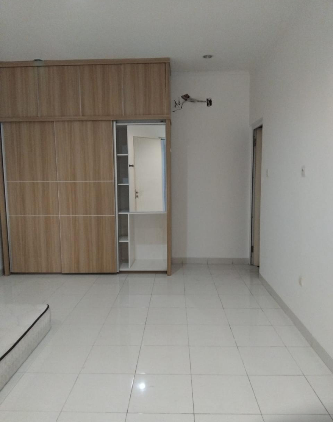 Rumah tinggal 2 lt dijual cepat