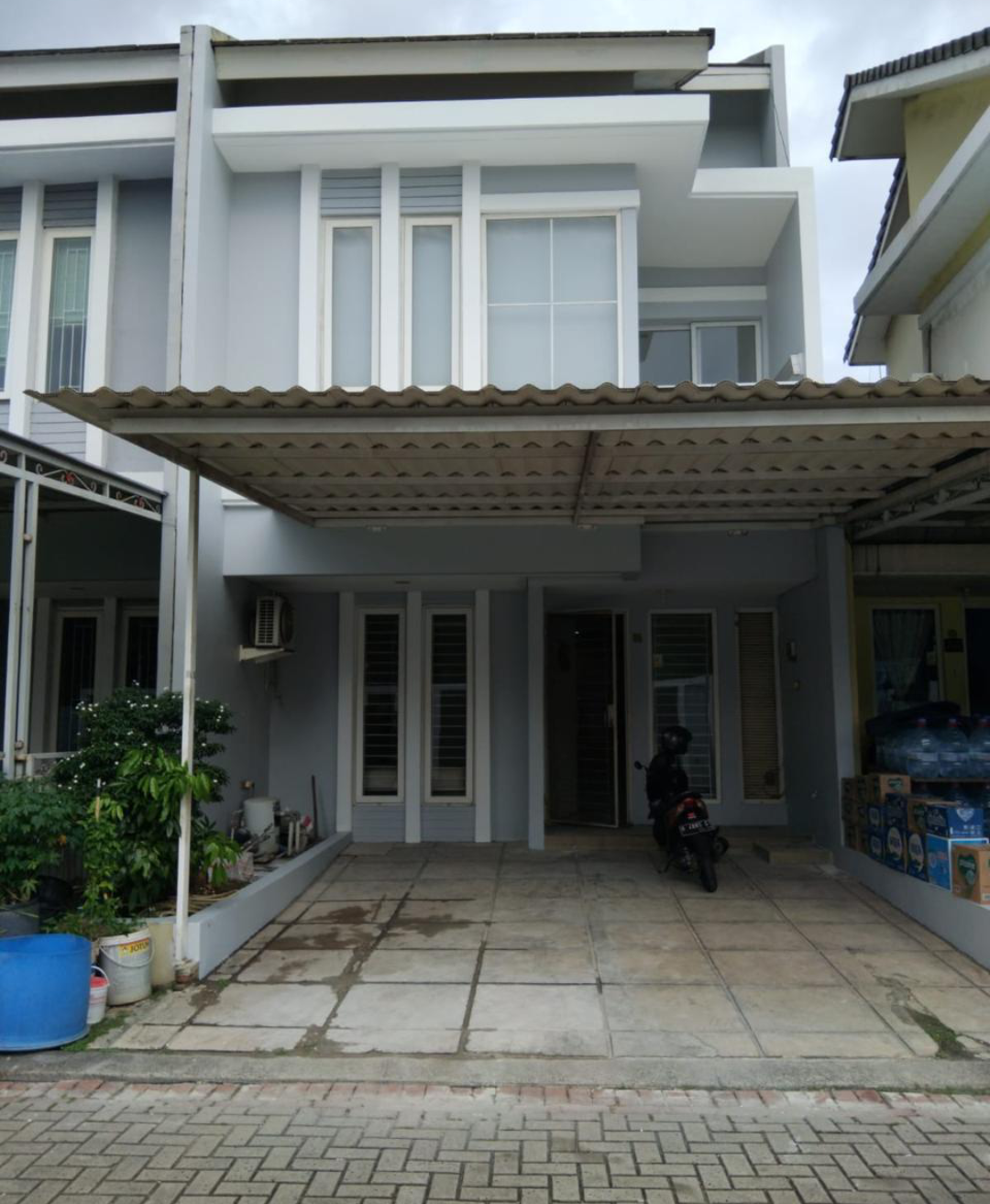 Rumah tinggal 2 lt dijual cepat