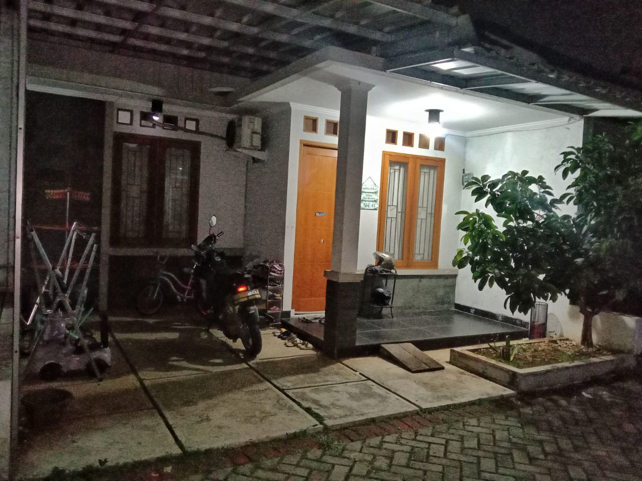 Rumah Second Siap Huni, 5 Menit ke Pintu Tol Depok