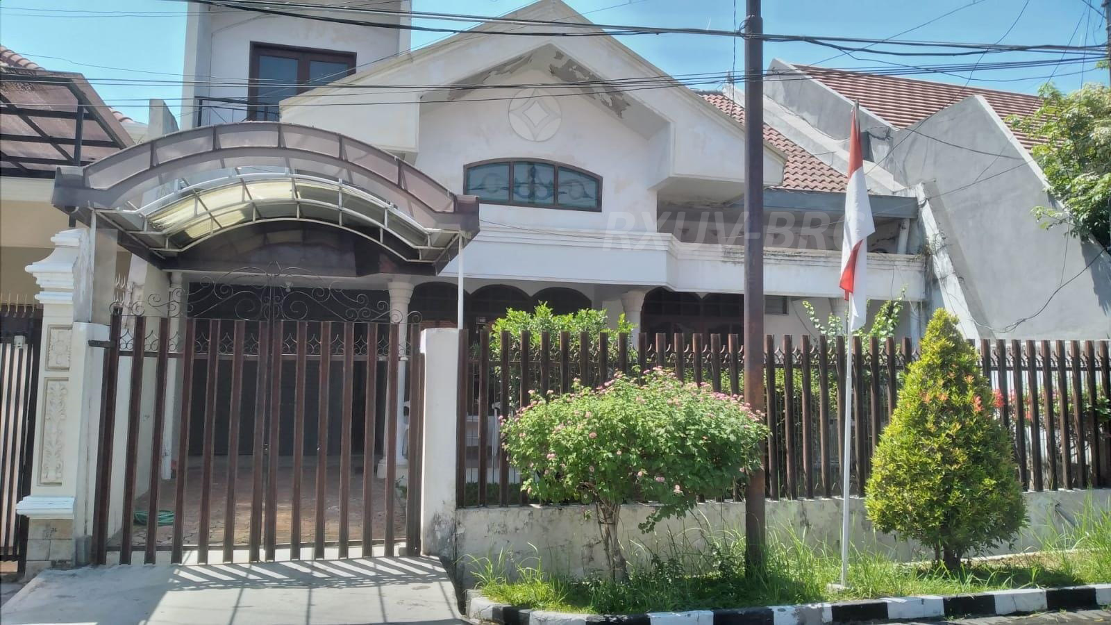 Dijual Cepat! Rumah Hitung Tanah di Darmo Permai Selatan! NEGO