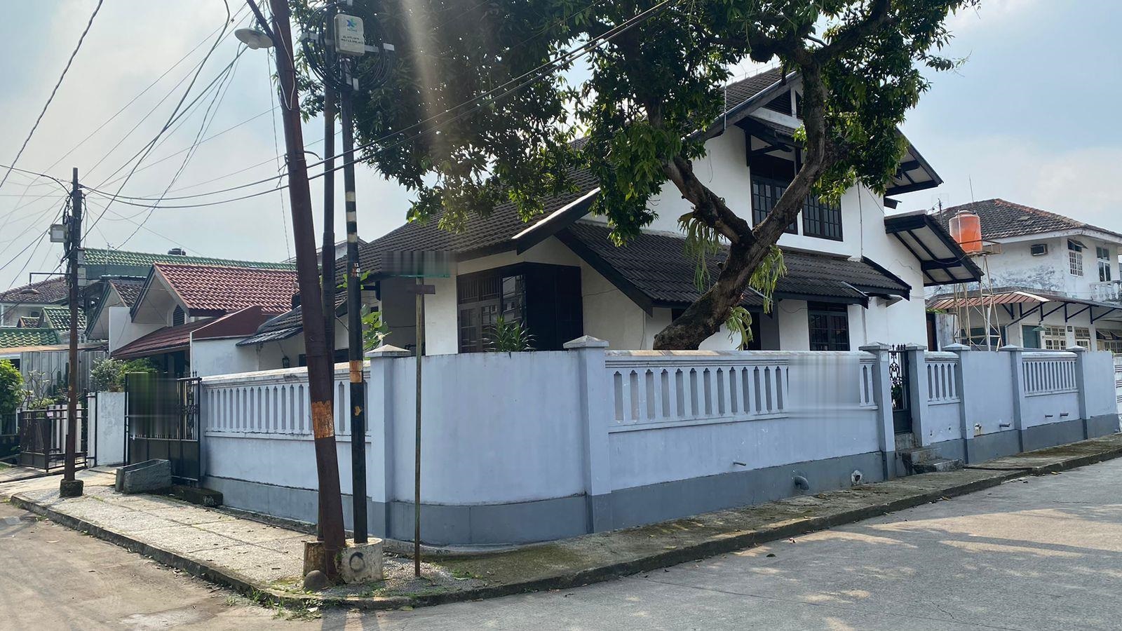 Dijual rumah di komplek mewah di area Cinere Raya,Cinere, Depok