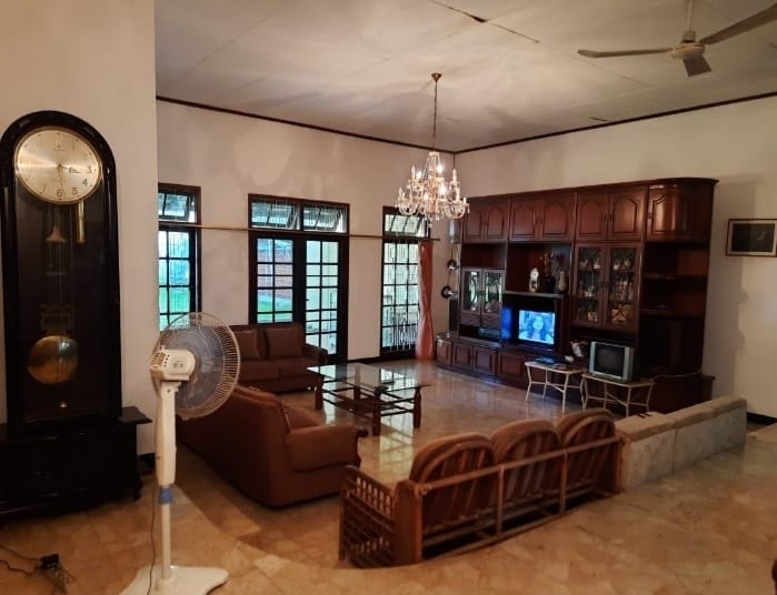 Dijual rumah di komplek mewah di Cinere, Depok