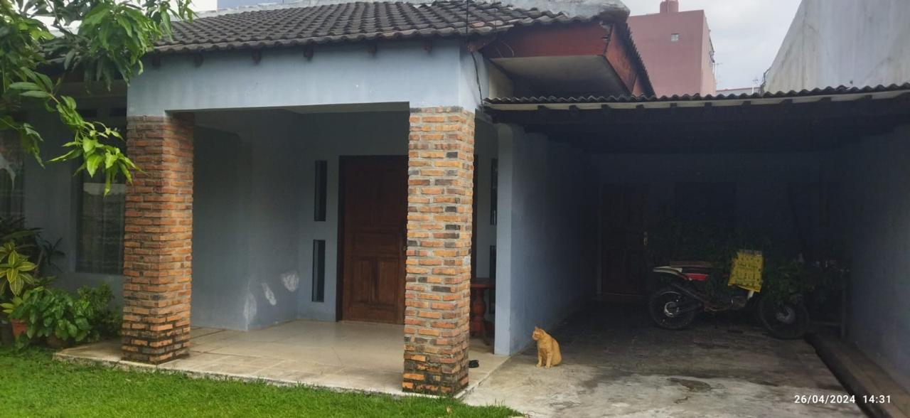 Dijual rumah lama 1 lantai bersih dan nyaman di Jati Waringin