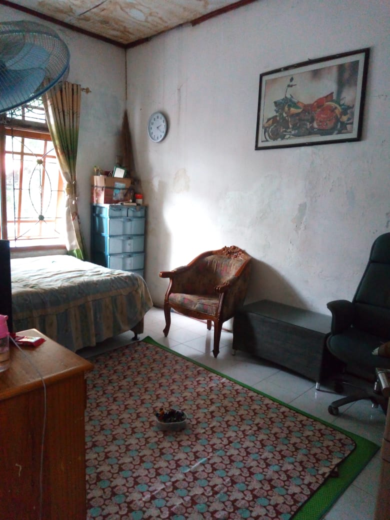 Dijual rumah lama di Tomang, Jatipulo, Palmerah, Jakarta Barat