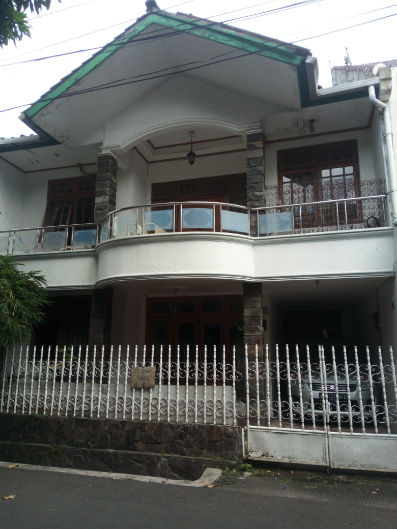 Dijual rumah lama di Tomang, Jatipulo, Palmerah, Jakarta Barat