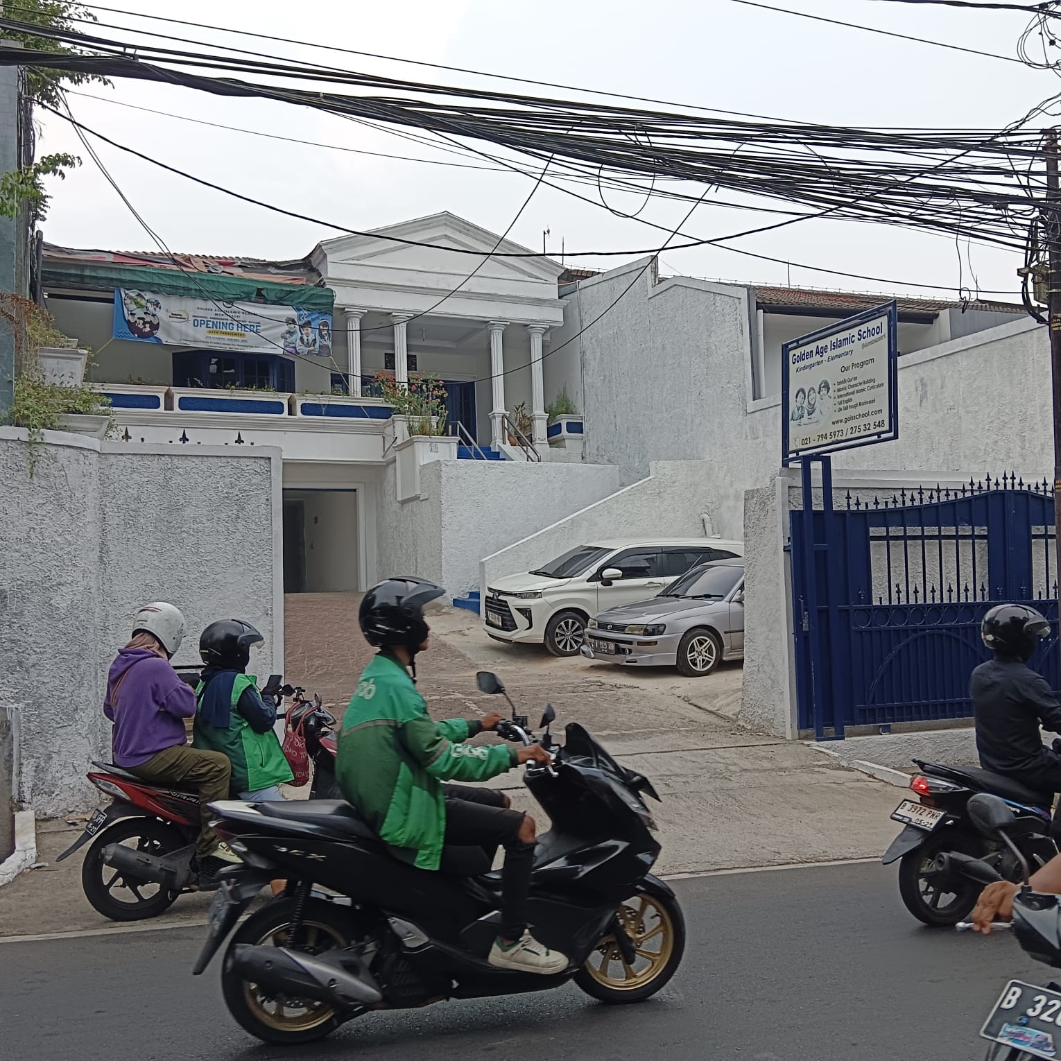 Dijual dan disewakan rumah lama 2 lantai, area luas di Bangka