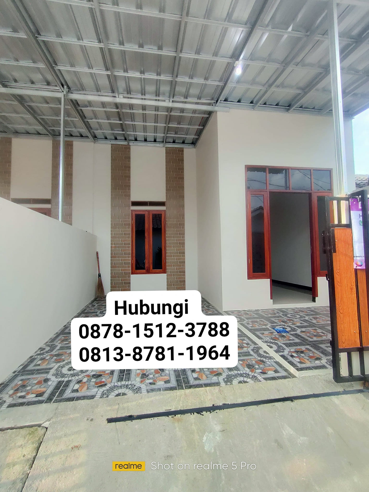 Rumah Gandeng (Badan) Minimalis Modern Di Pondok Ungu Permai