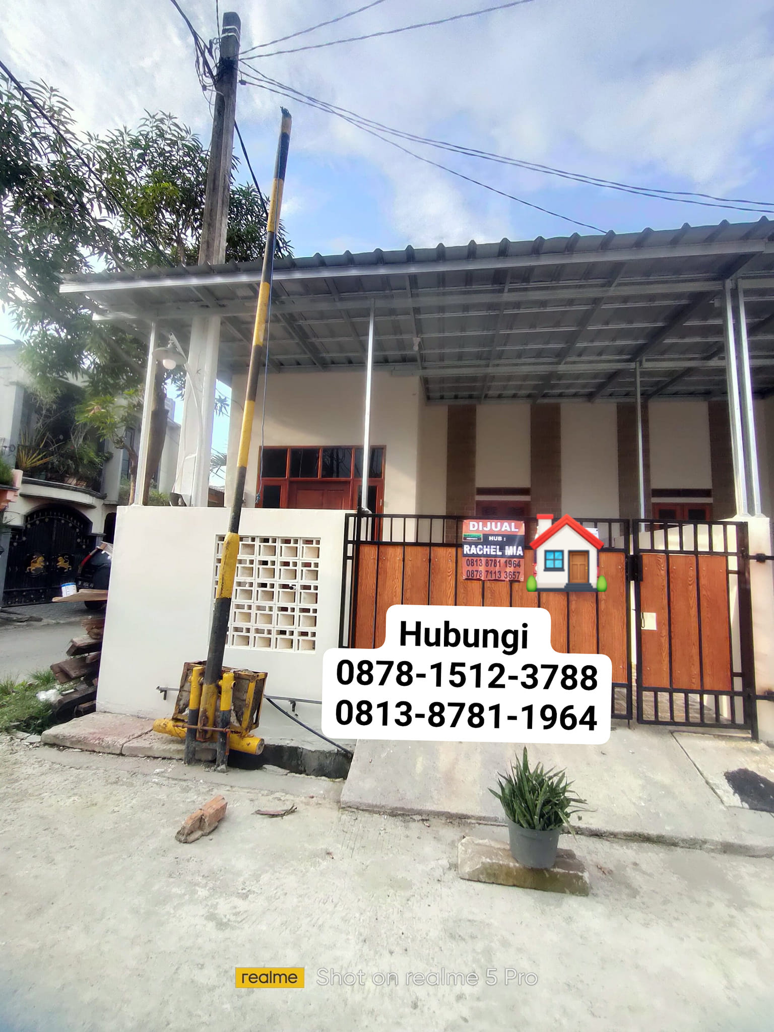 Rumah Gandeng (Hook) Minimalis Modern Di Pondok Ungu Permai