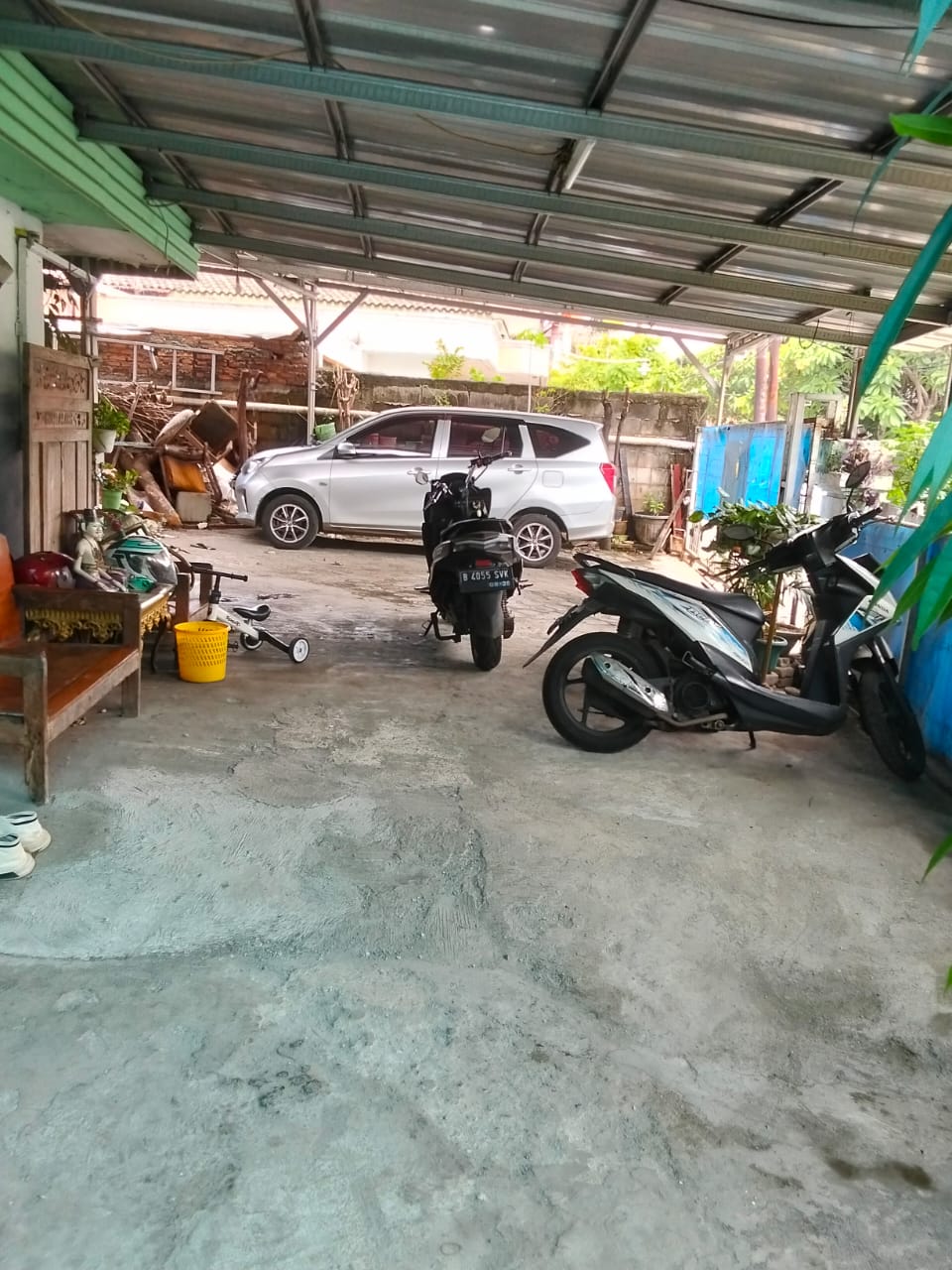 Rumah masuk 1 mobil area Gedong Pasar Rebo, 350 meter ke Jln TB