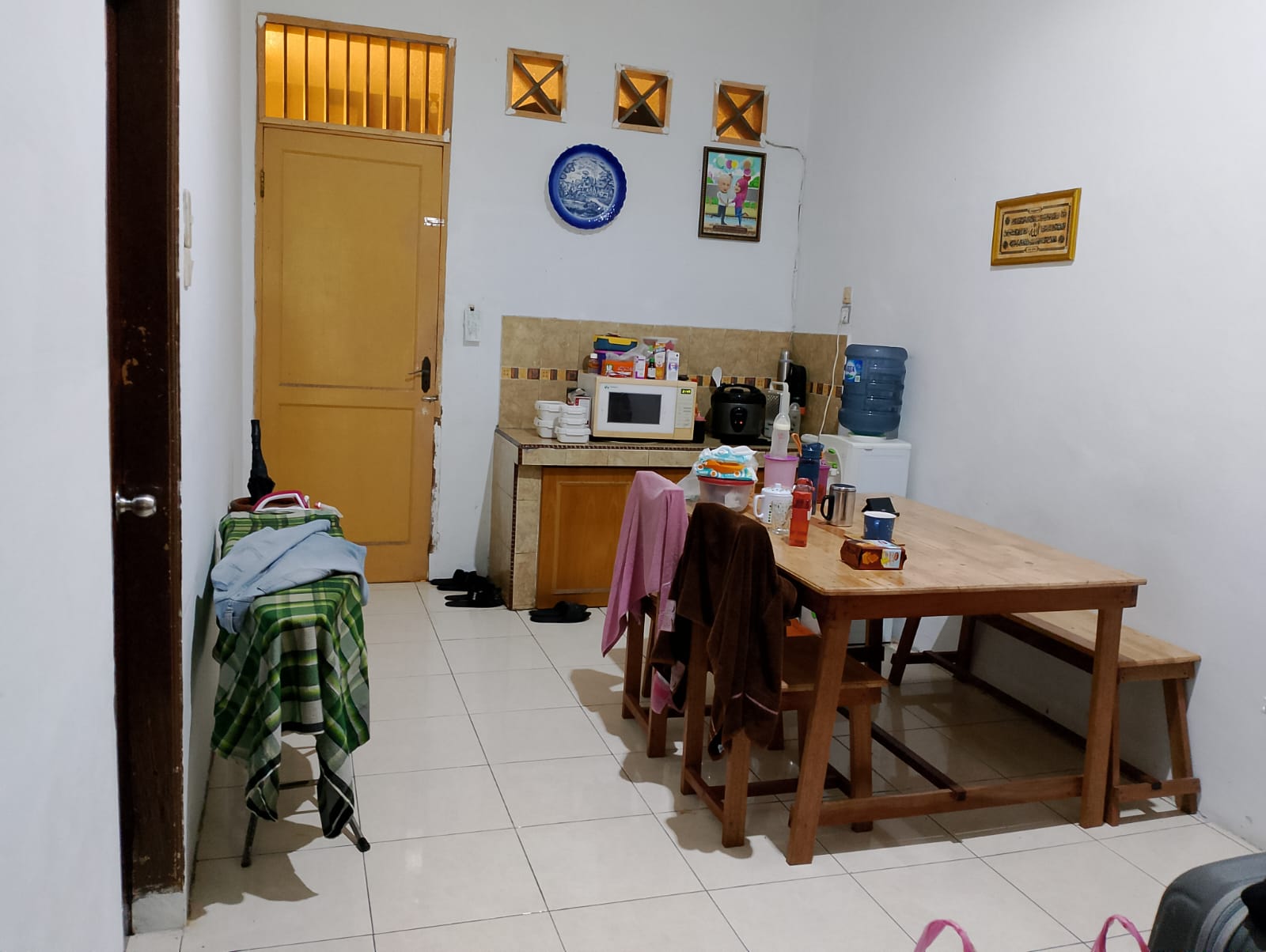 DIJUAL - RUMAH TINGGAL 2 LANTAI DI MEDAN JOHOR (JOHOR KATELIA)