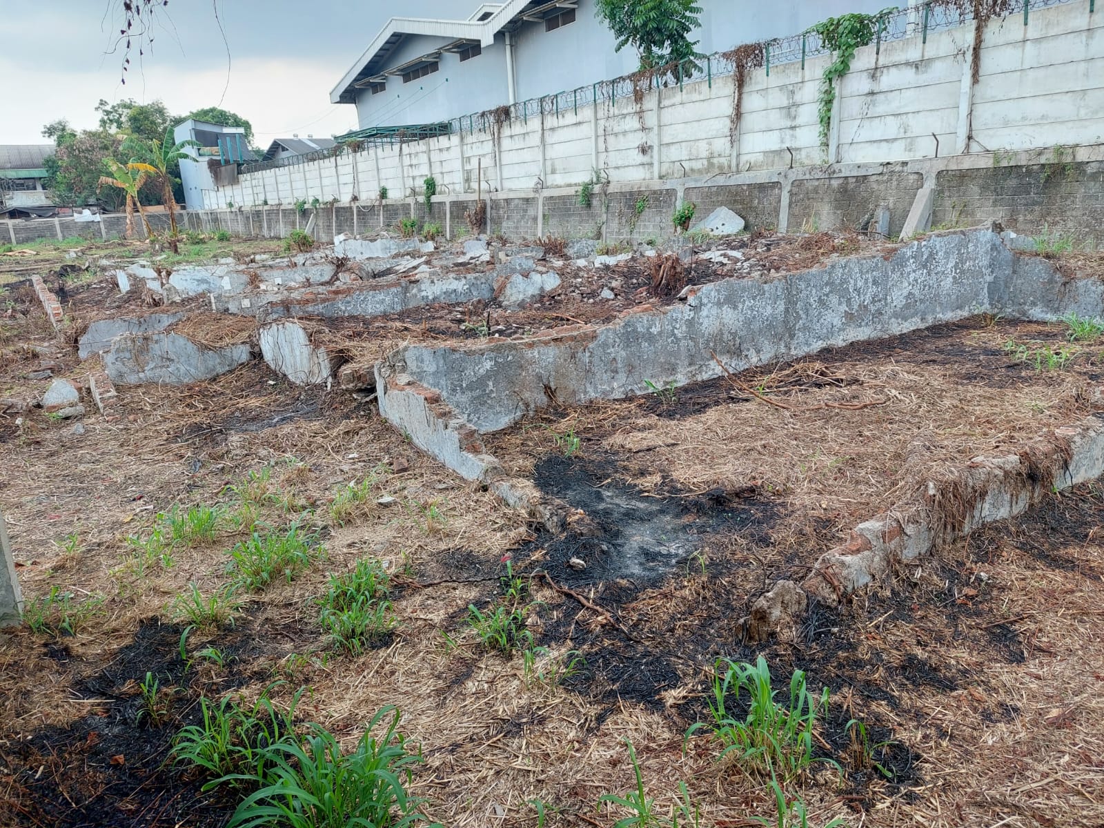 Dijual Gudang hitung tanah saja di kawasan industri Batu Ceper