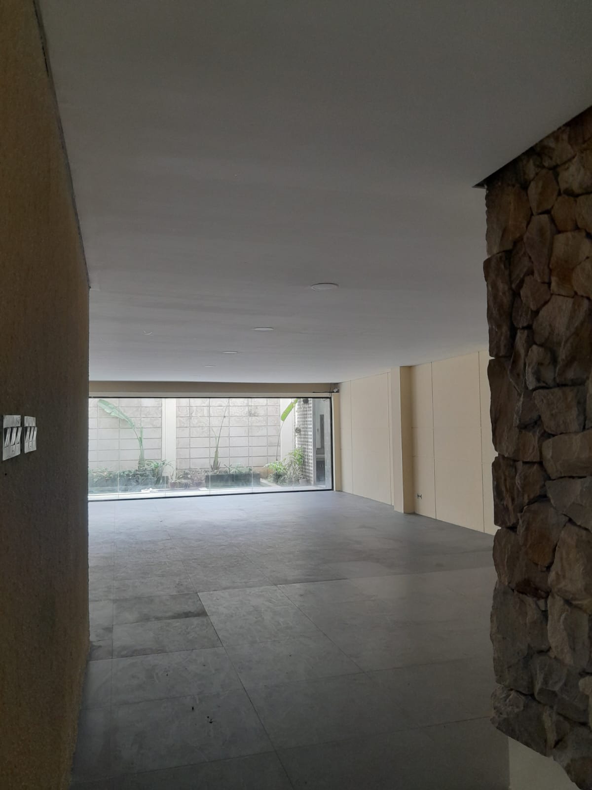 Cocok Kantor/Beauty Clinic/Cafe, pinggir jalan raya area Gandari