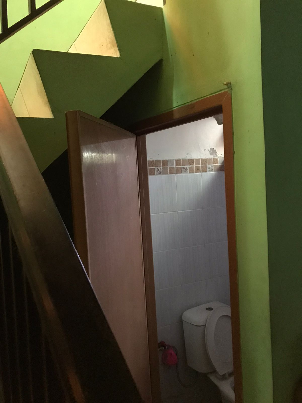 Dijual rumah 2 lantai di Cipedak, Jagakarsa, Jakarta Selatan