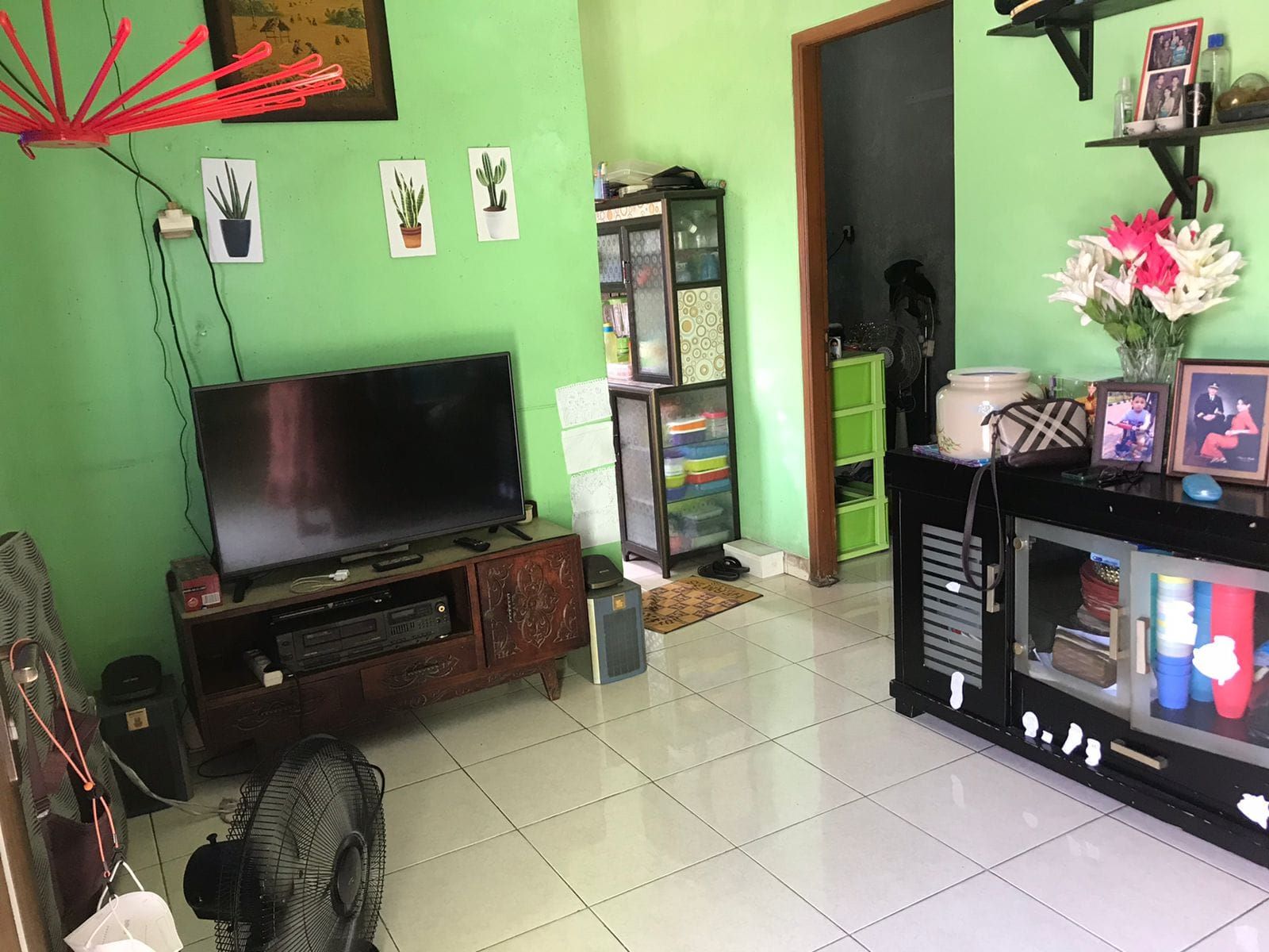 Dijual rumah 2 lantai di Cipedak, Jagakarsa, Jakarta Selatan