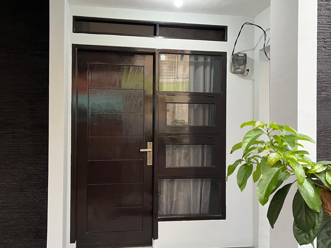 Rumah cantik perbatasan Jagakarsa Jakarta dan dekat Kampus UI