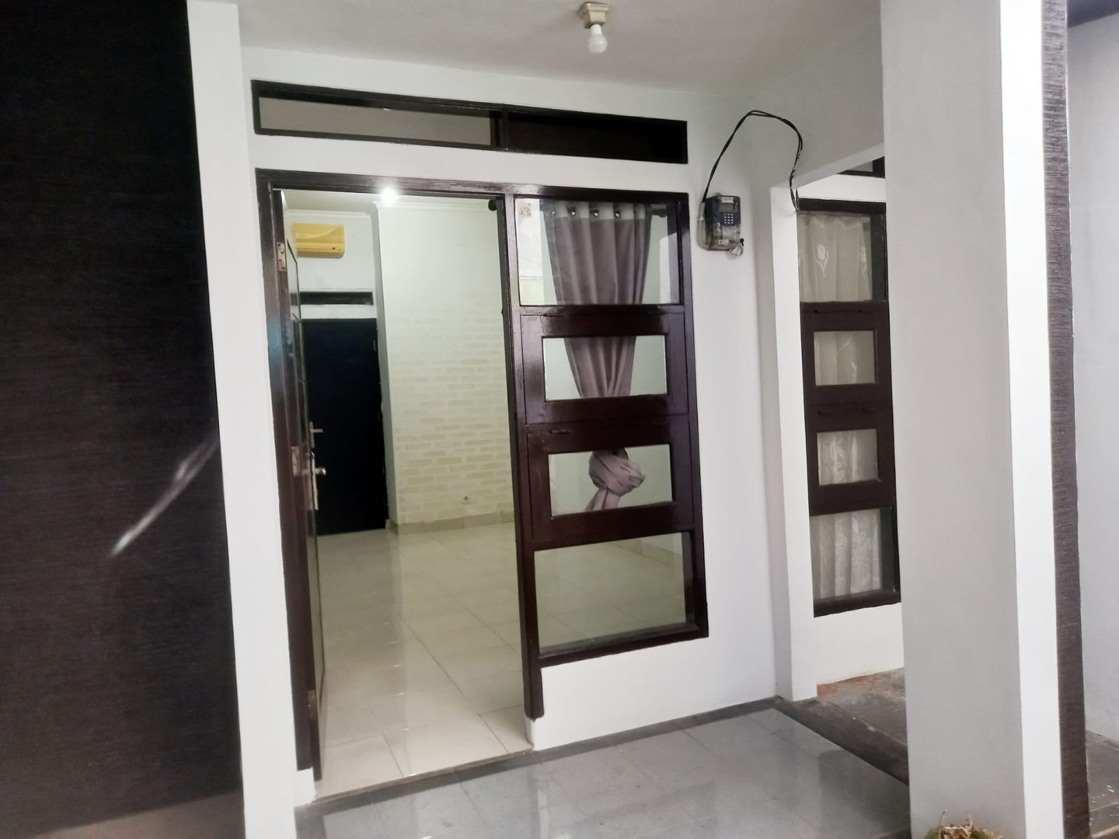 Rumah cantik perbatasan Jagakarsa Jakarta dan dekat Kampus UI