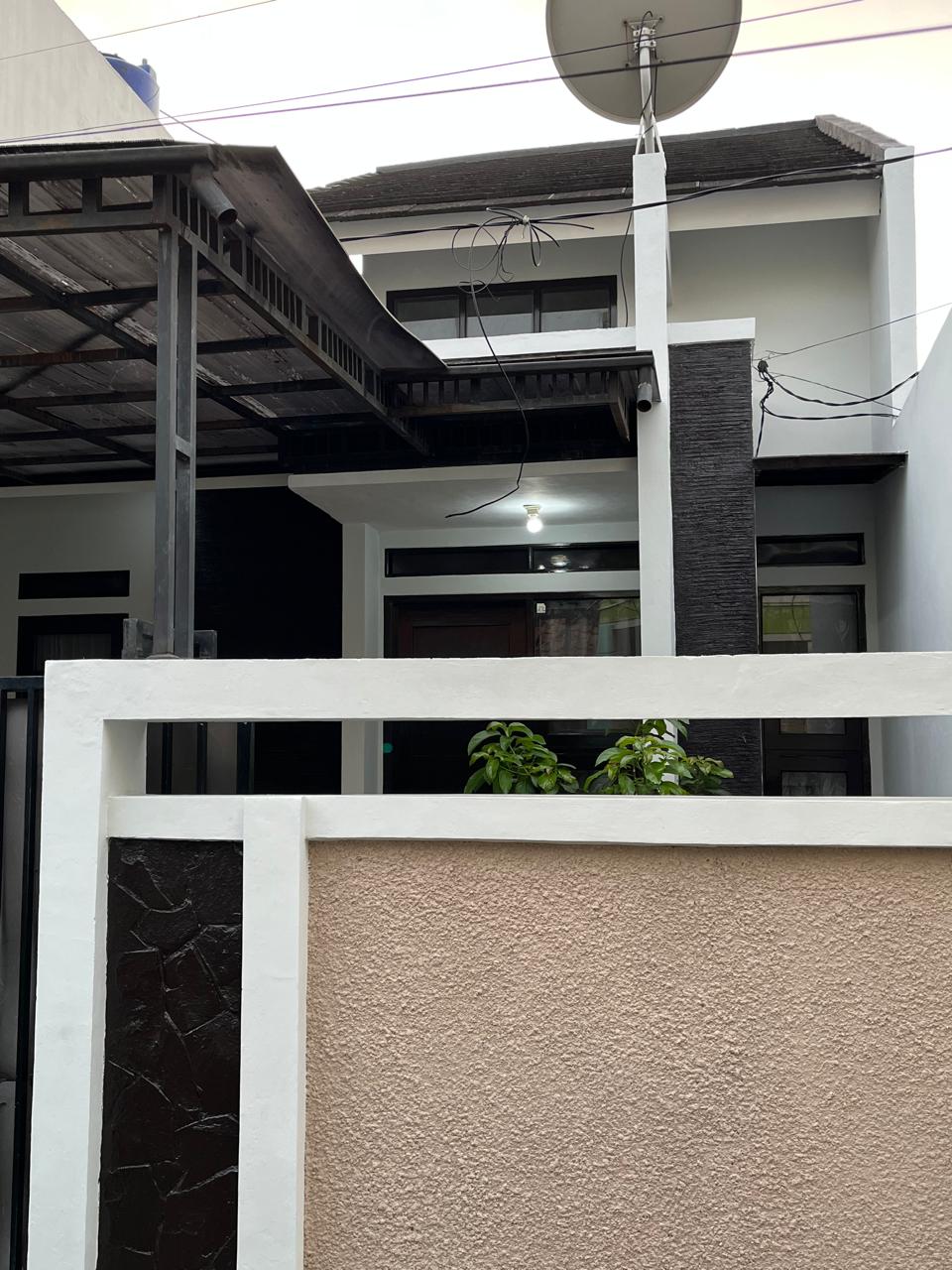 Rumah cantik perbatasan Jagakarsa Jakarta dan dekat Kampus UI