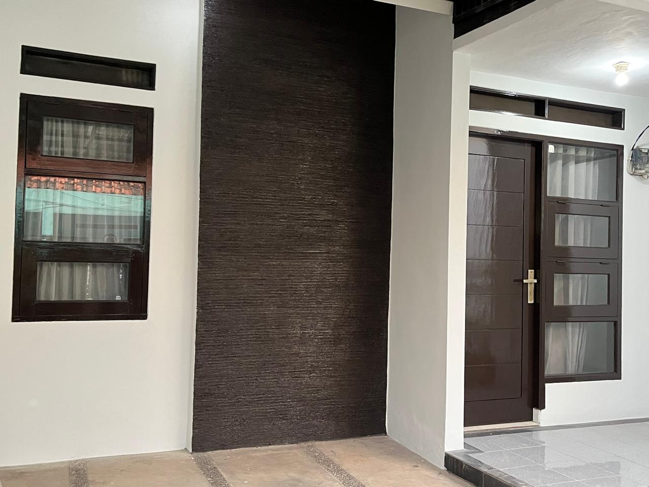 Rumah cantik perbatasan Jagakarsa Jakarta dan dekat Kampus UI