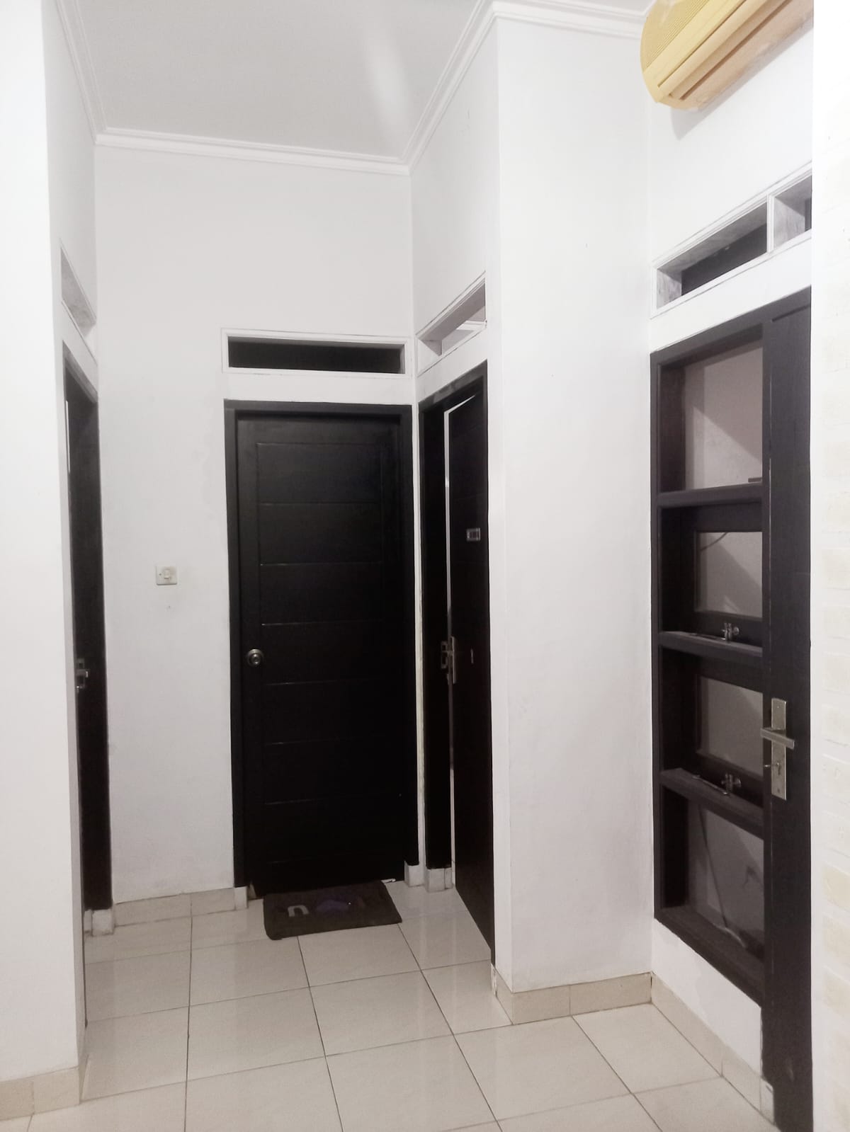 Rumah cantik perbatasan Jagakarsa Jakarta dan dekat Kampus UI