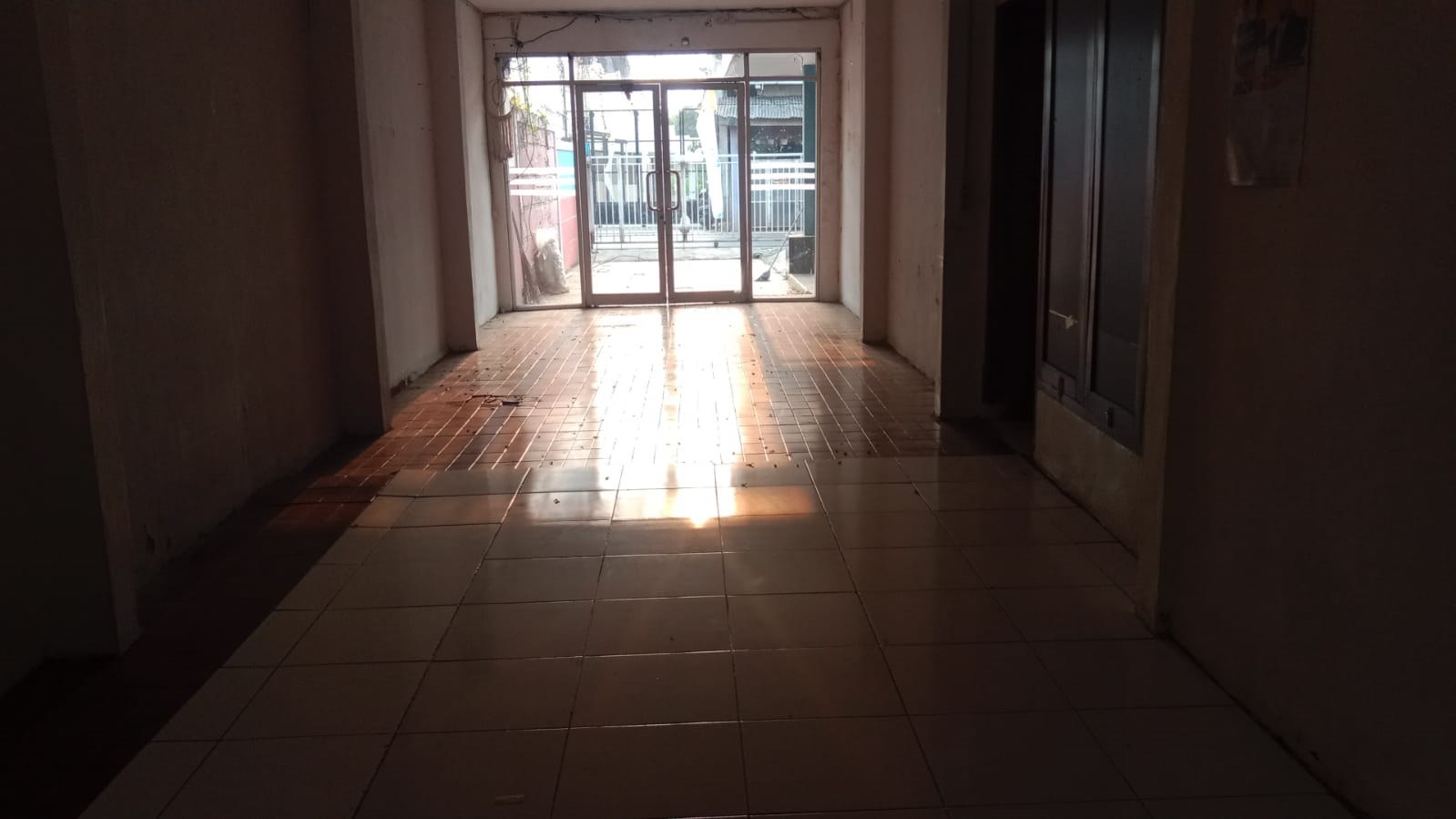 Disewakan Ruko 2 lantai di Srengseng Sawah, Jagakarsa, Jakarta S