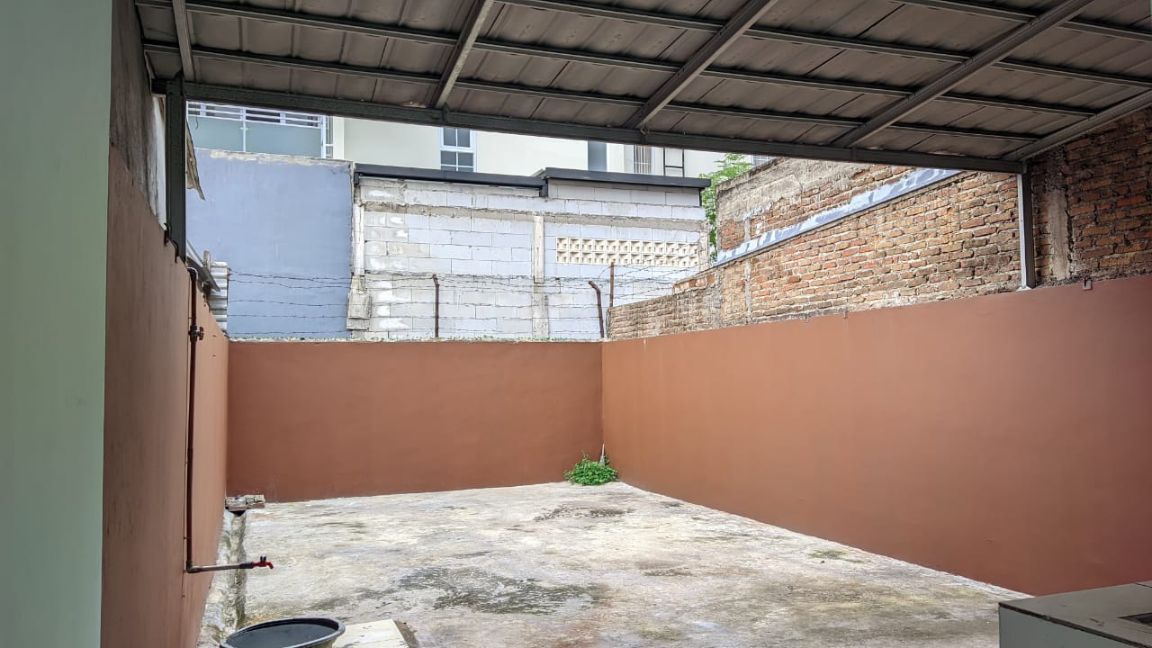 Jual cepat rumah 1 lantai 800 jutaan di Cisaranten Kulon Arcaman