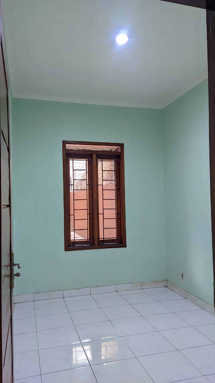 Jual cepat rumah 1 lantai 800 jutaan di Cisaranten Kulon Arcaman