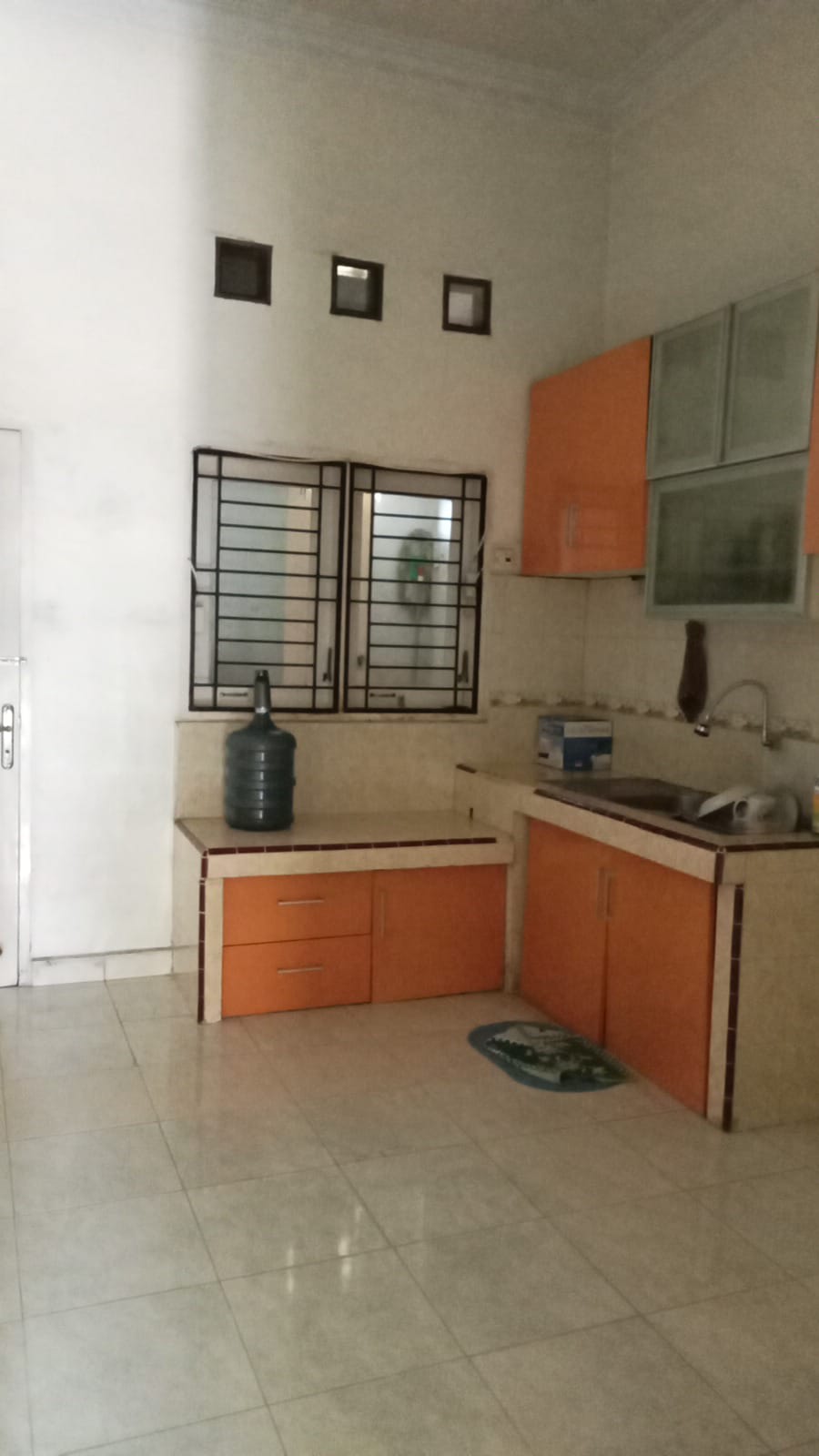 Rumah hunian terawat di Medan Johor