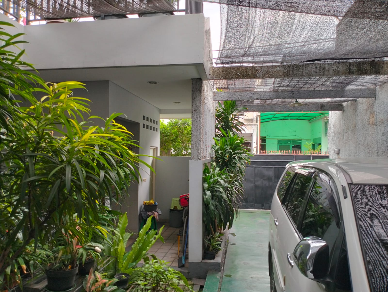 Dijual rumah komplek strategis cantik di Jati, Pulo Gadung