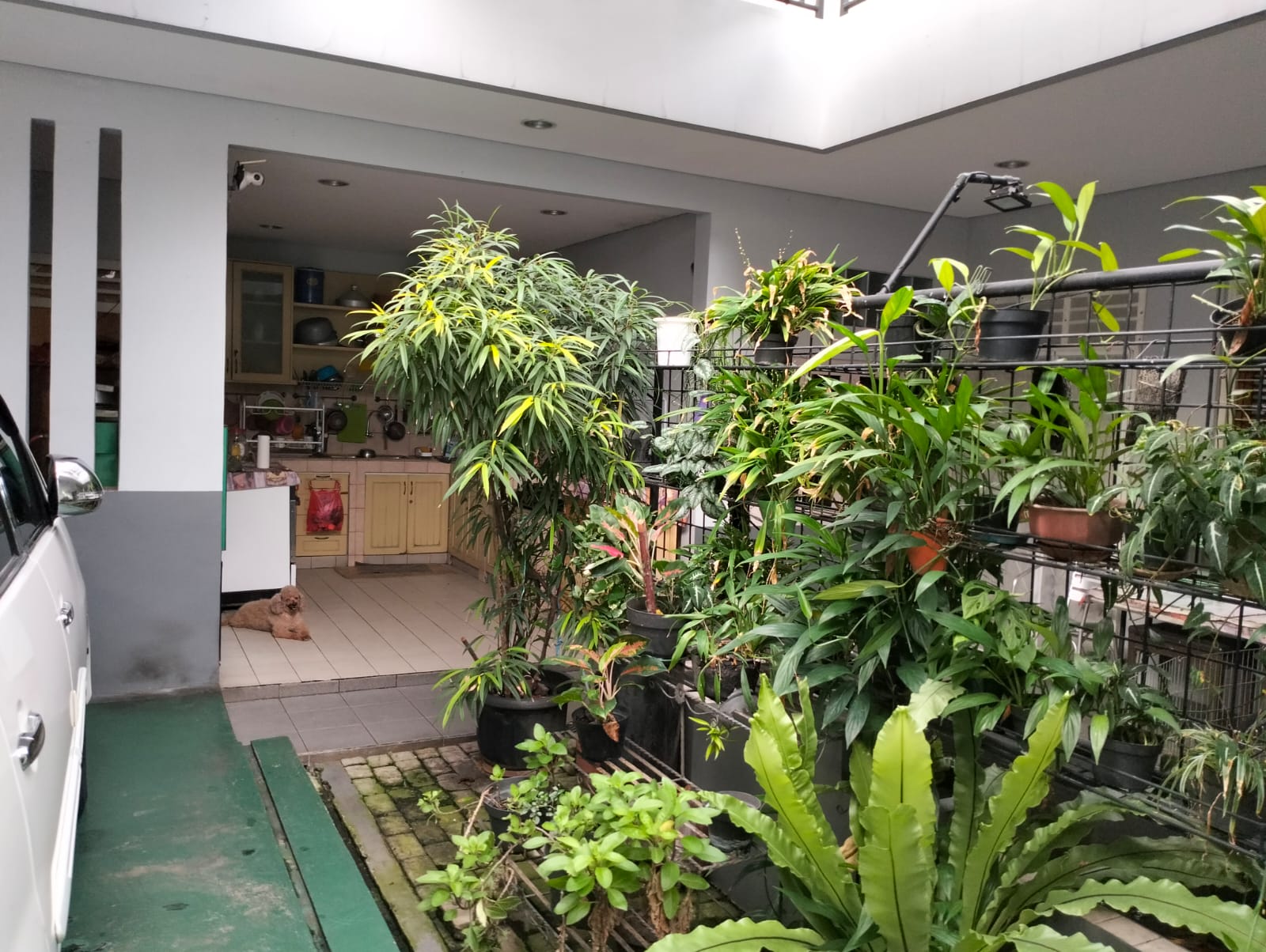 Dijual rumah komplek strategis cantik di Jati, Pulo Gadung
