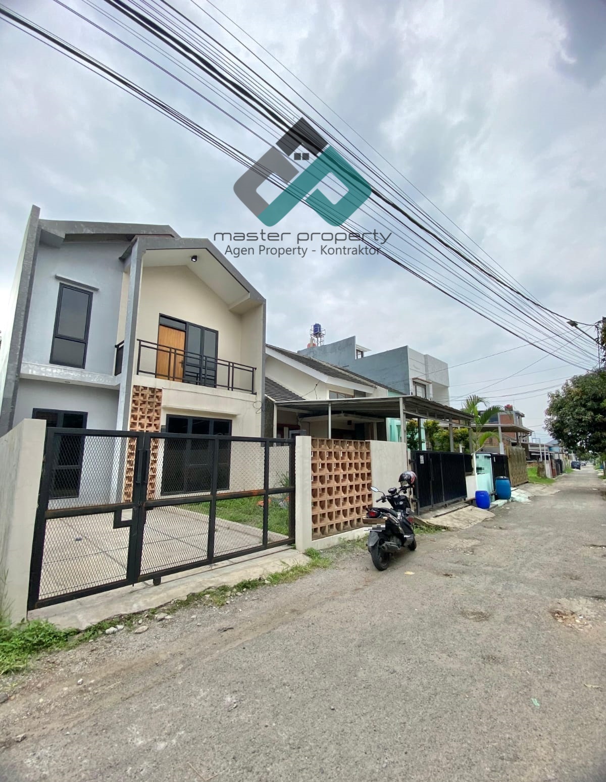 Jual rumah termurah 2 lantai di Cisaranten Kulon Arcamanik