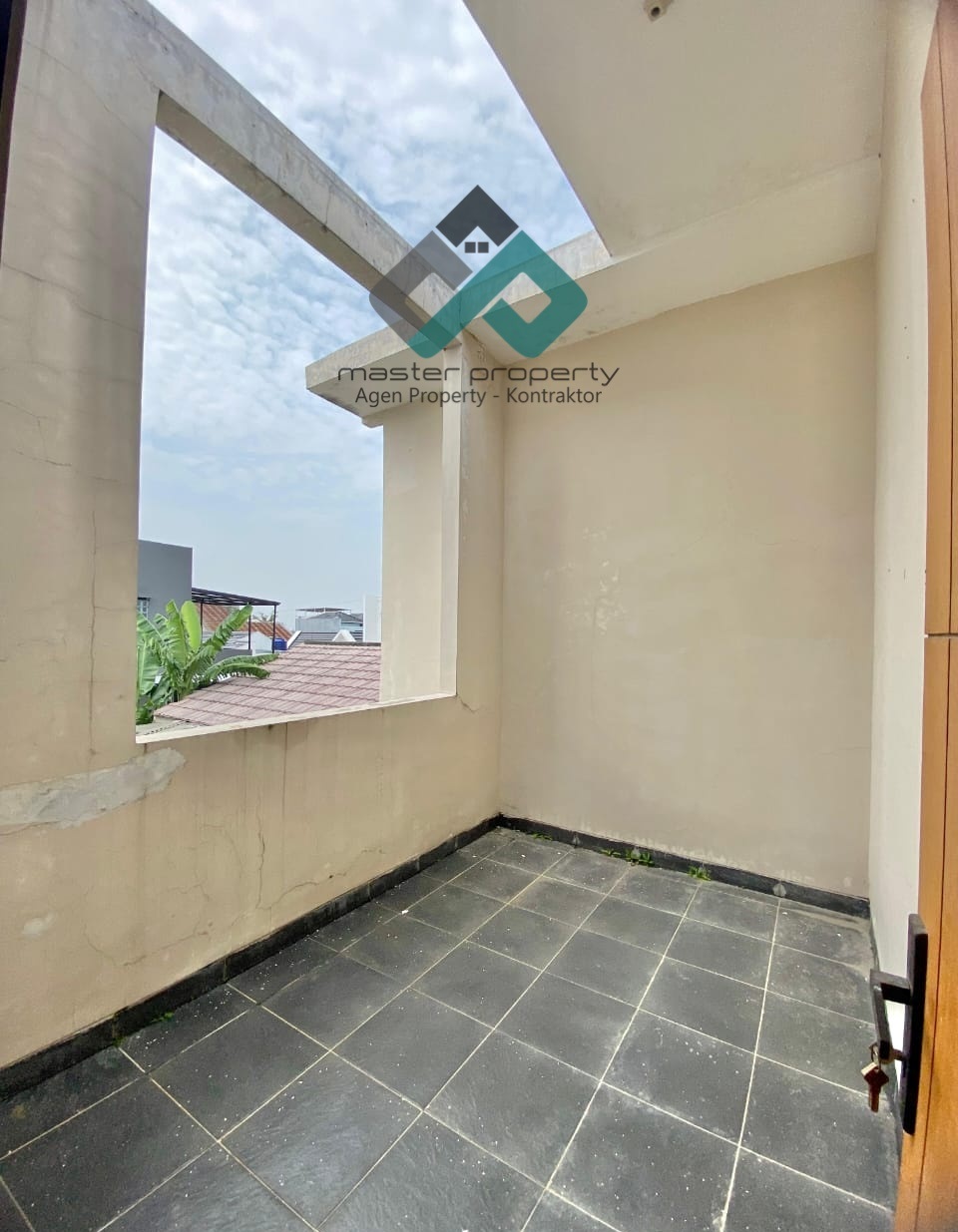 Jual rumah termurah 2 lantai di Cisaranten Kulon Arcamanik