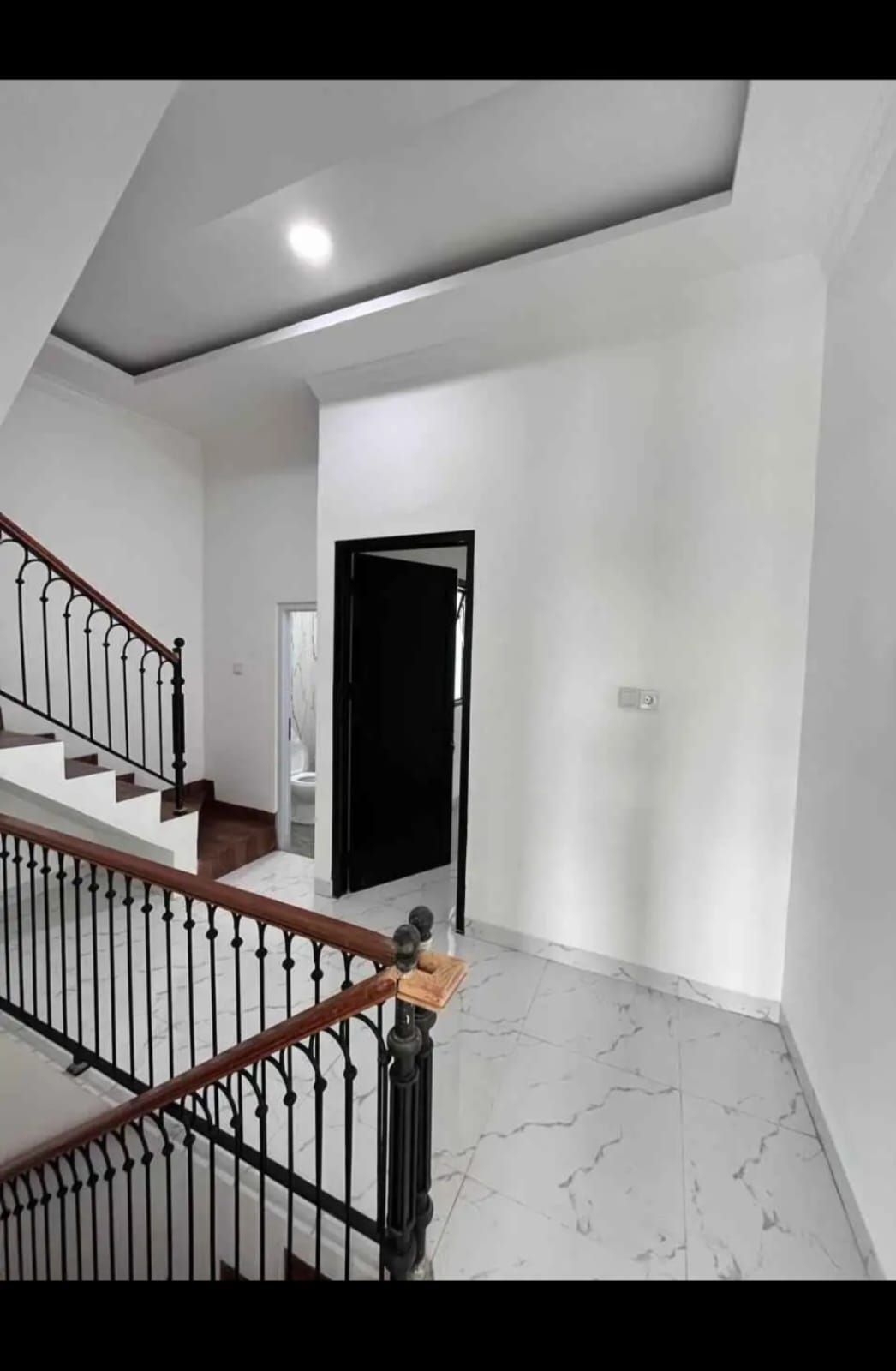 Dijual Rumah Cluster Mewah Desain Klasik Modern di Jagakarsa