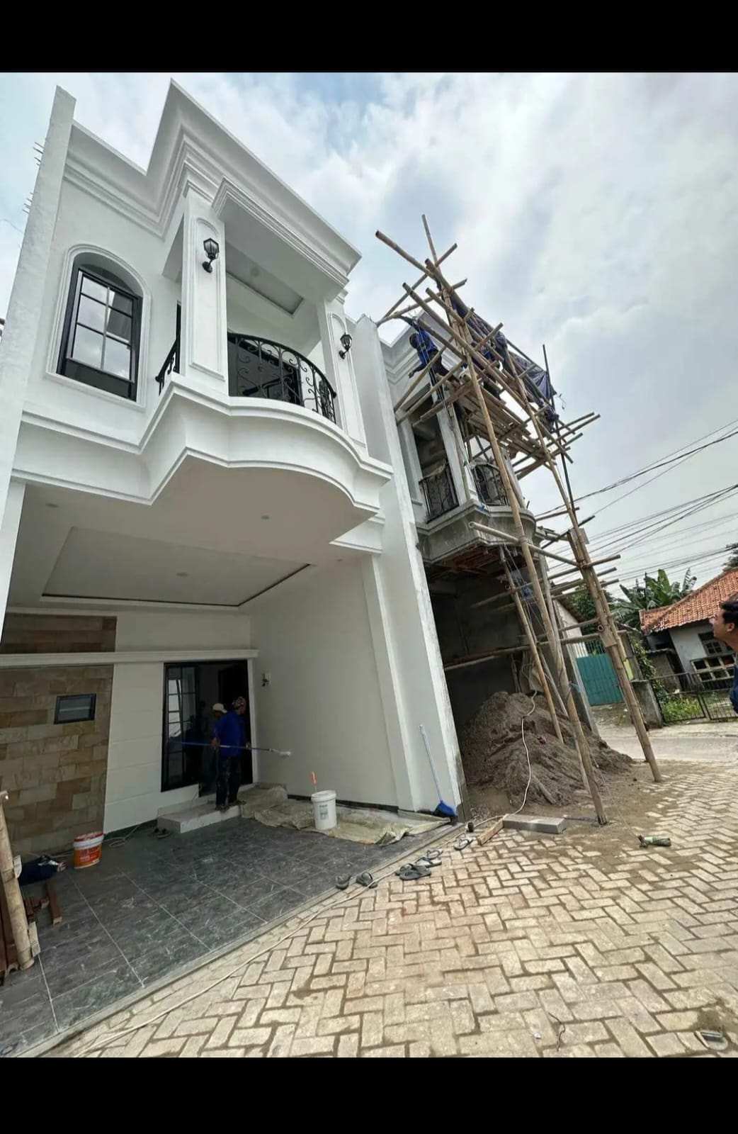 Dijual Rumah Cluster Mewah Desain Klasik Modern di Jagakarsa