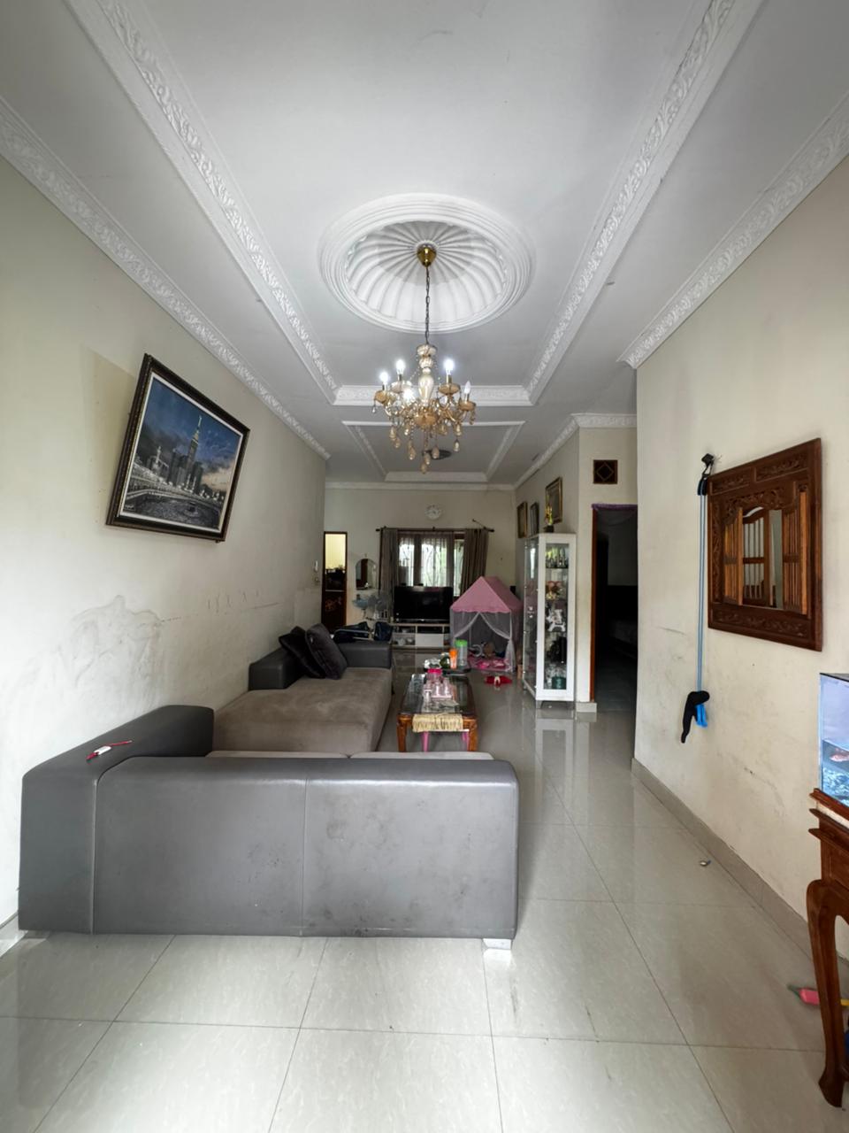Dijual butuh cepat Rumah Bagus strategis dalam kavling.