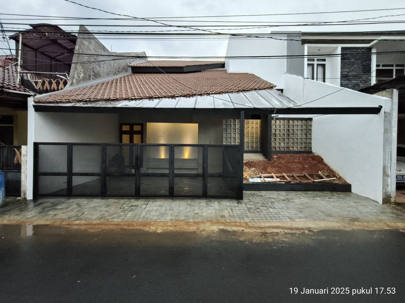 Dijual Rumah Bagus strategis di Pejaten Timur pasar Minggu.