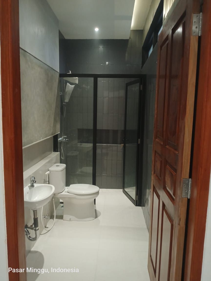 Dijual Rumah Bagus strategis di Pejaten Timur pasar Minggu.