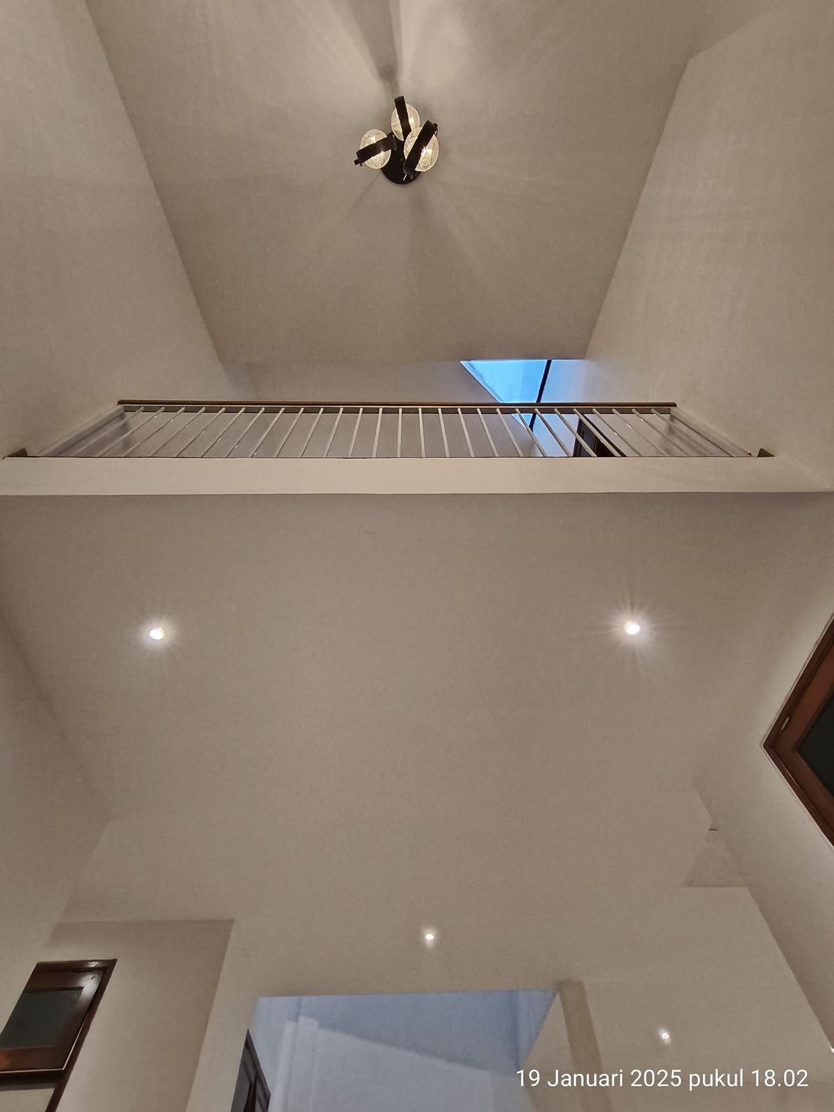 Dijual Rumah Bagus strategis di Pejaten Timur pasar Minggu.
