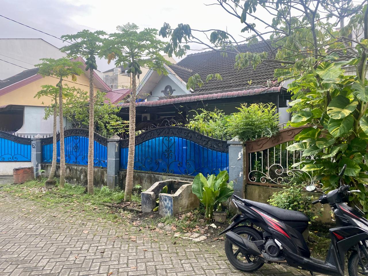 Dijual - Rumah Tinggal  Lantai (Komplek Tata Alam Asri)