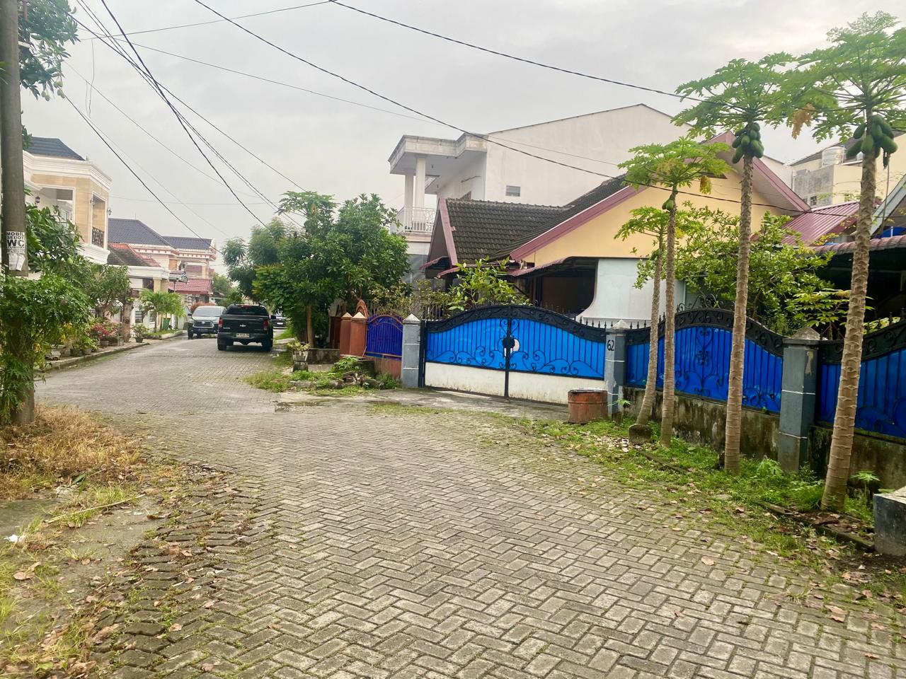 Dijual - Rumah Tinggal  Lantai (Komplek Tata Alam Asri)
