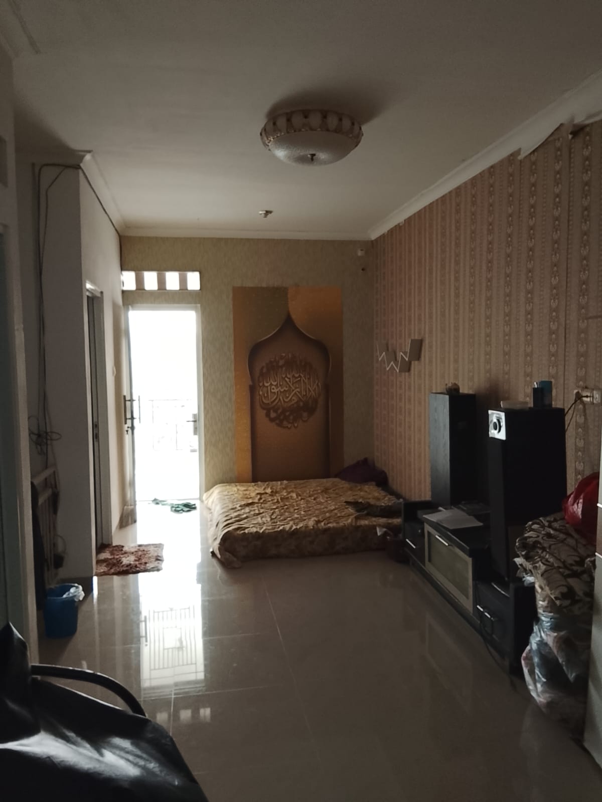 Dijual Rumah 2Lt strategis di komplek Ciater permai, Tangsel.