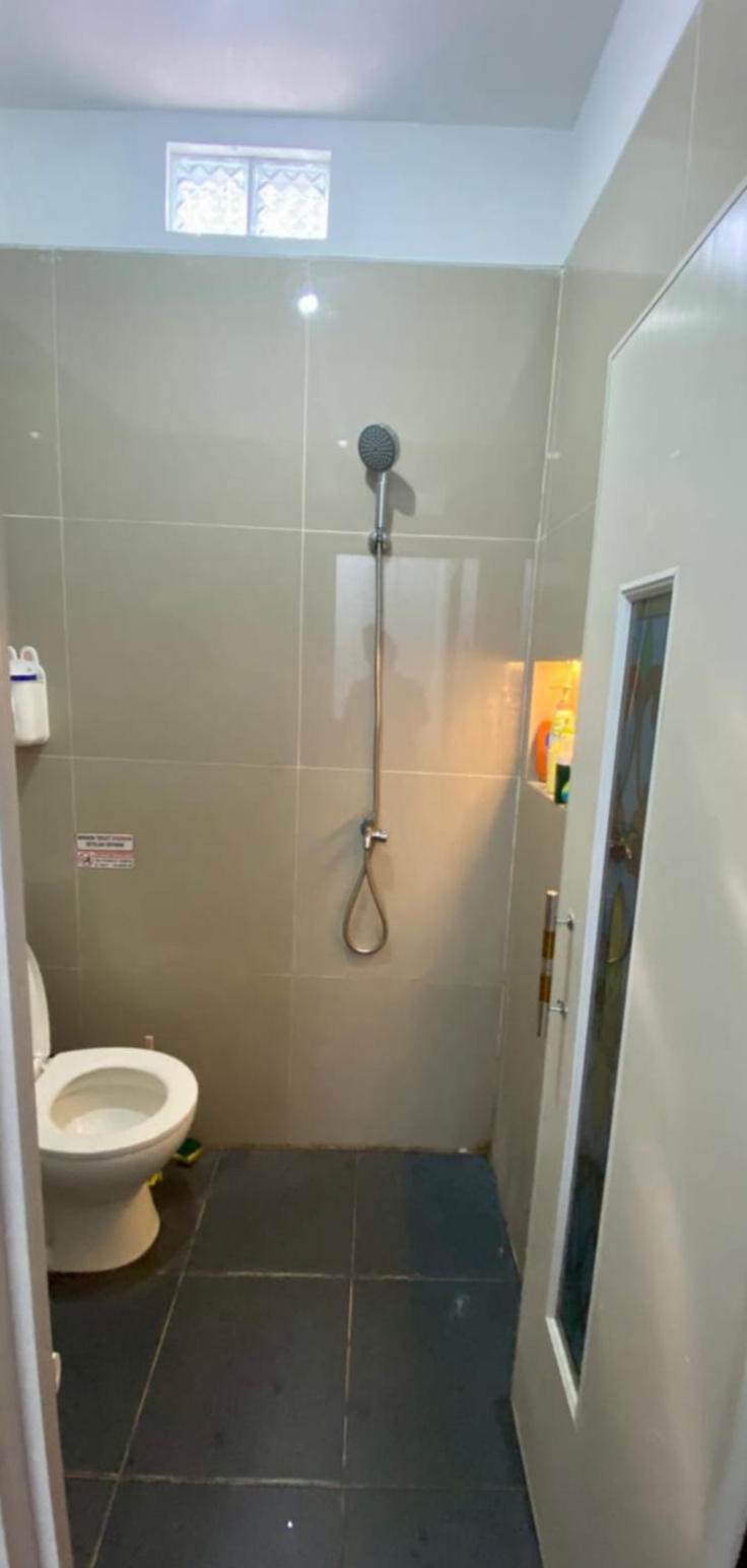 Dijual Rumah 2Lt semi furnished strategis di wilayah Jagakarsa,.