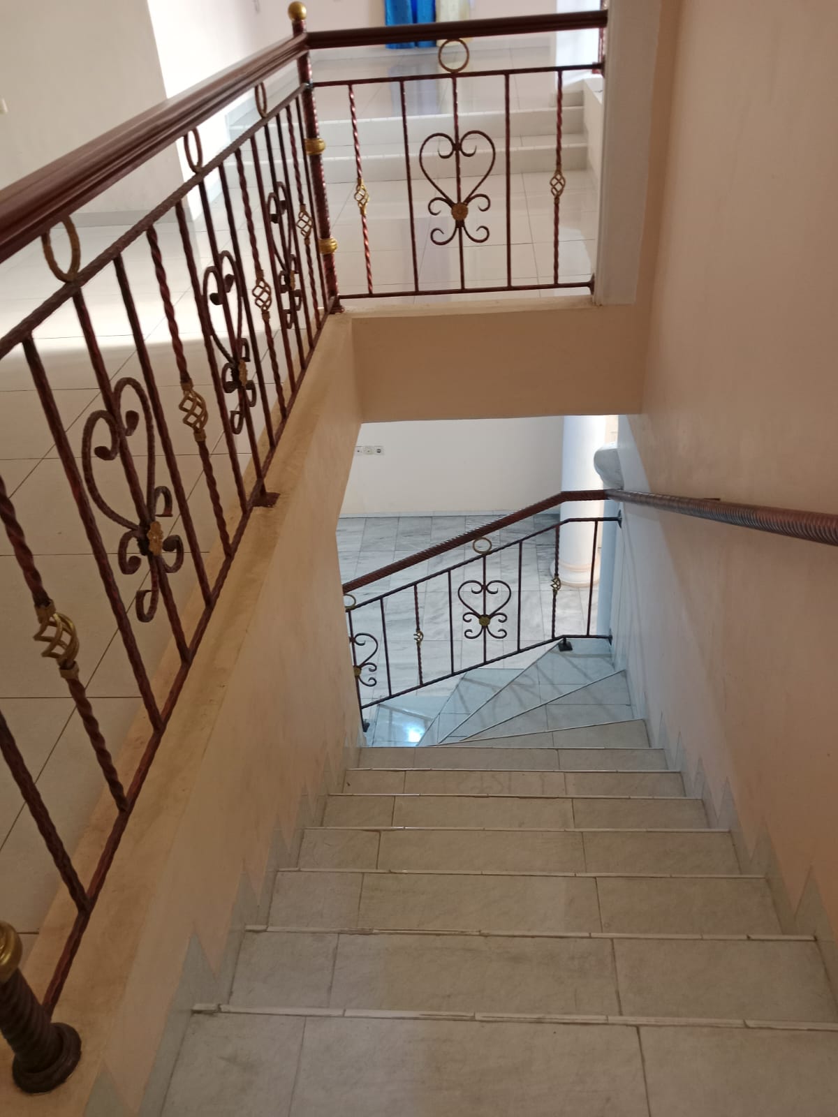 Dijual rumah komplek hook di Cikokol, Kota Tangerang