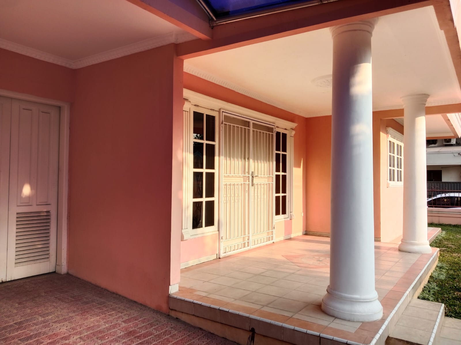 Dijual rumah komplek hook di Cikokol, Kota Tangerang