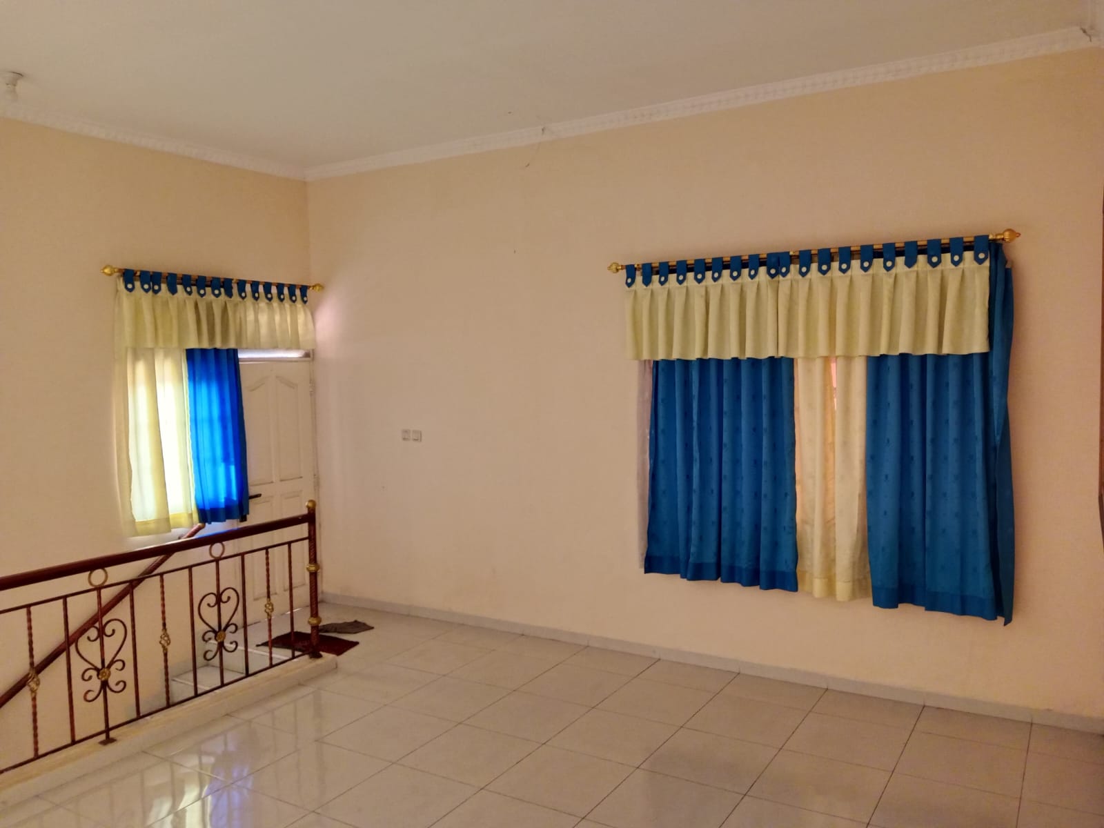 Dijual rumah komplek hook di Cikokol, Kota Tangerang