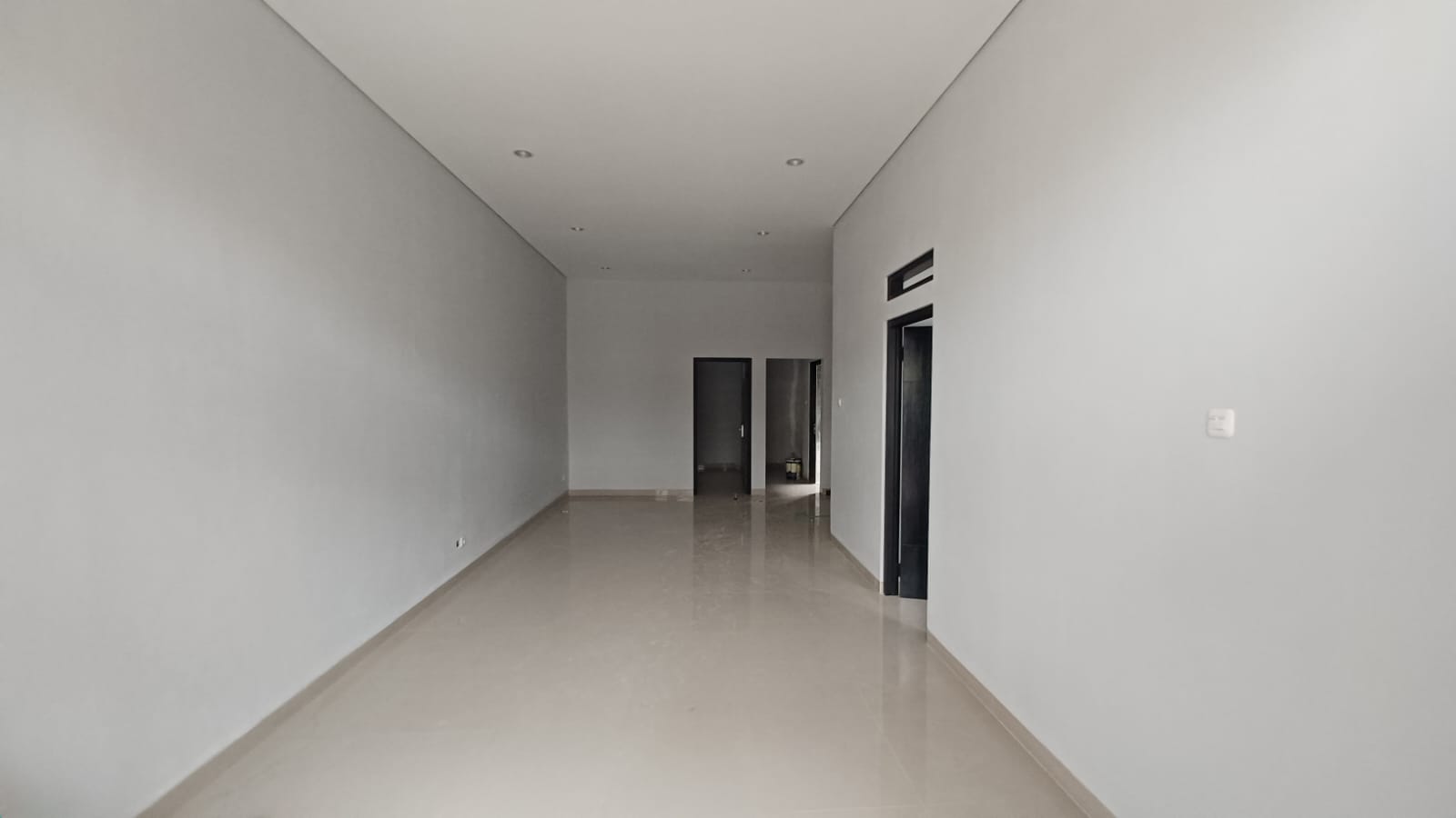 Jual cepat rumah strategis di Jalan Sekelimus Batununggal