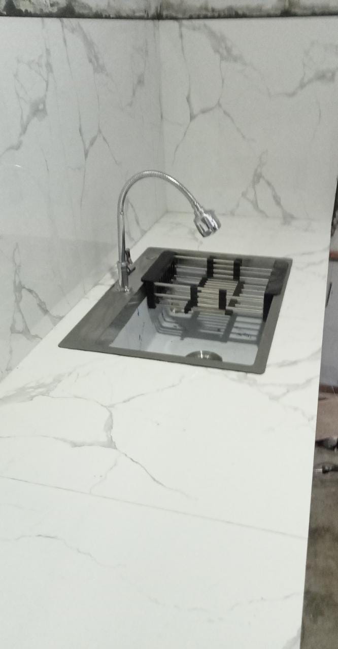 Jual cepat rumah strategis di Jalan Sekelimus Batununggal