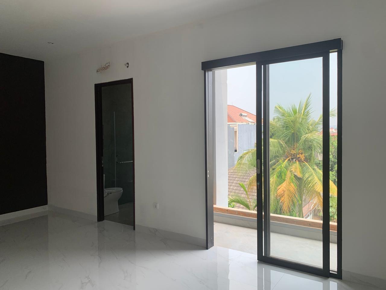 Dijual Rumah Mewah di Kebayoran Lama, Jakarta Selatan