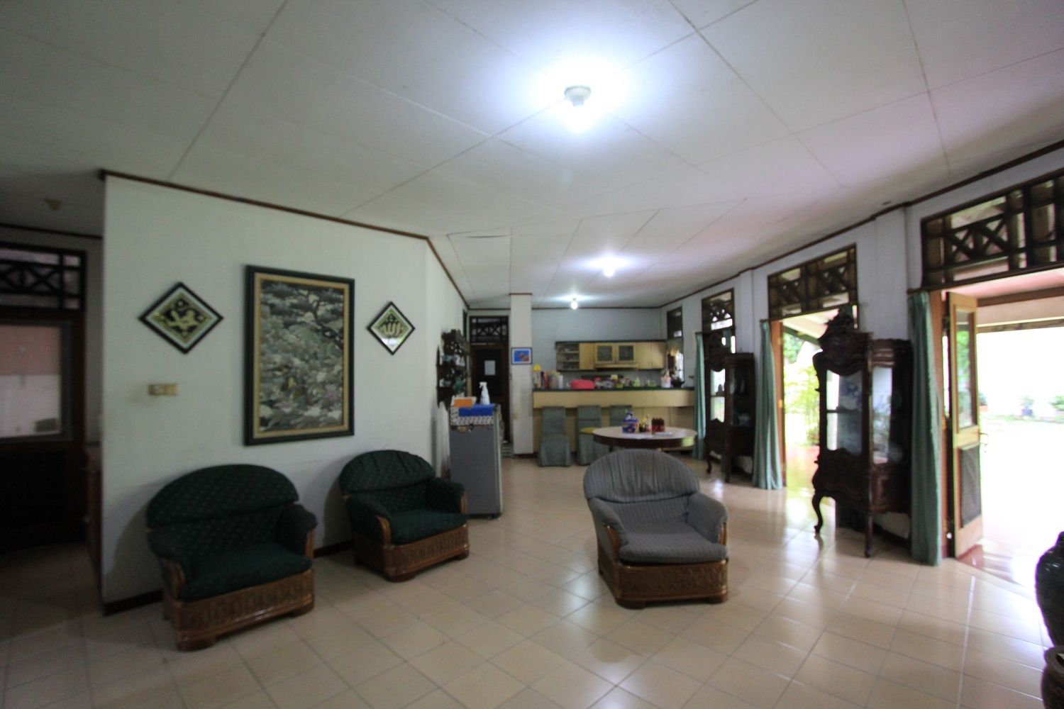 Rumah di Jl. Pangkalan Jati, Cinere, Depok, Cocok untuk Usaha