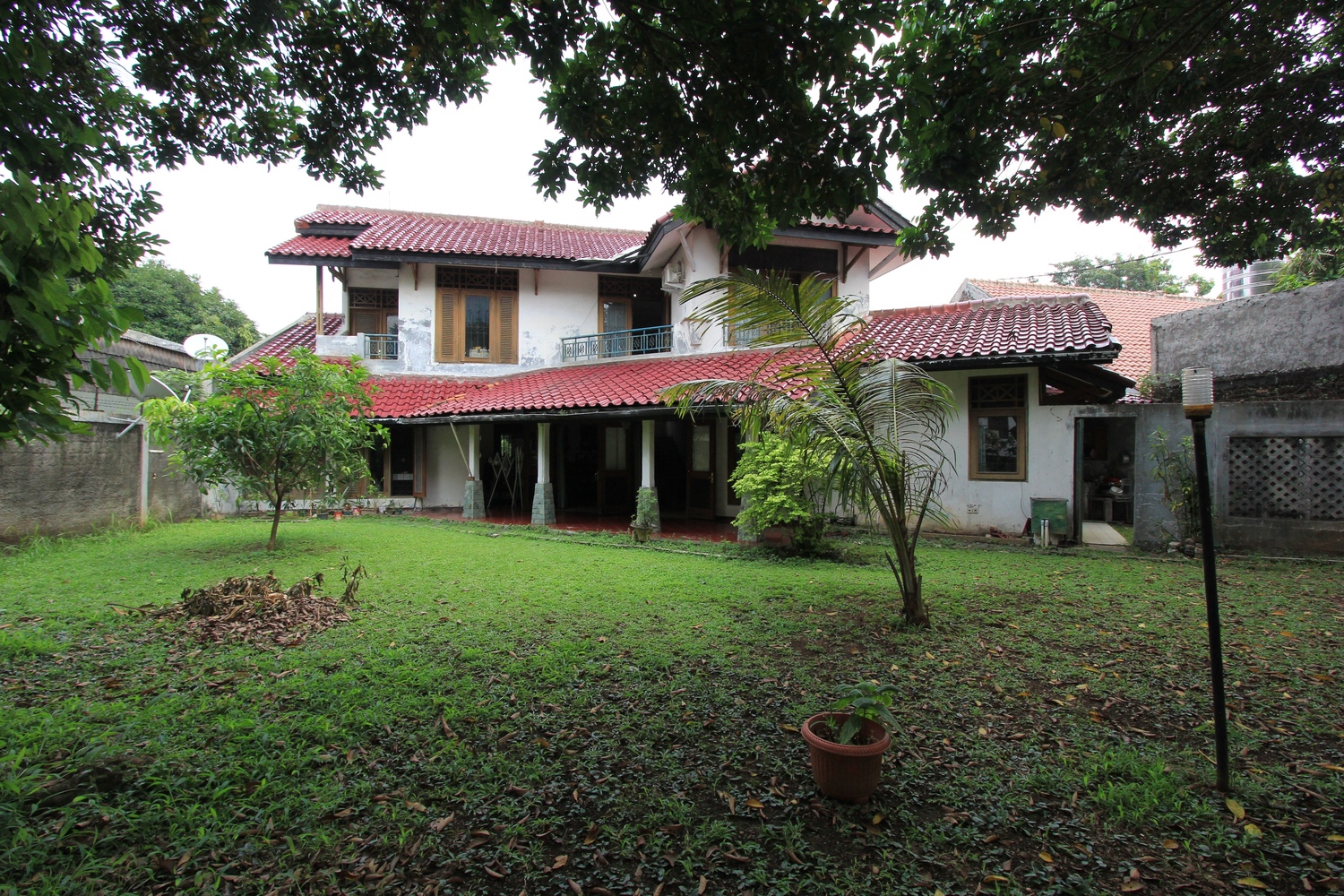Rumah di Jl. Pangkalan Jati, Cinere, Depok, Cocok untuk Usaha