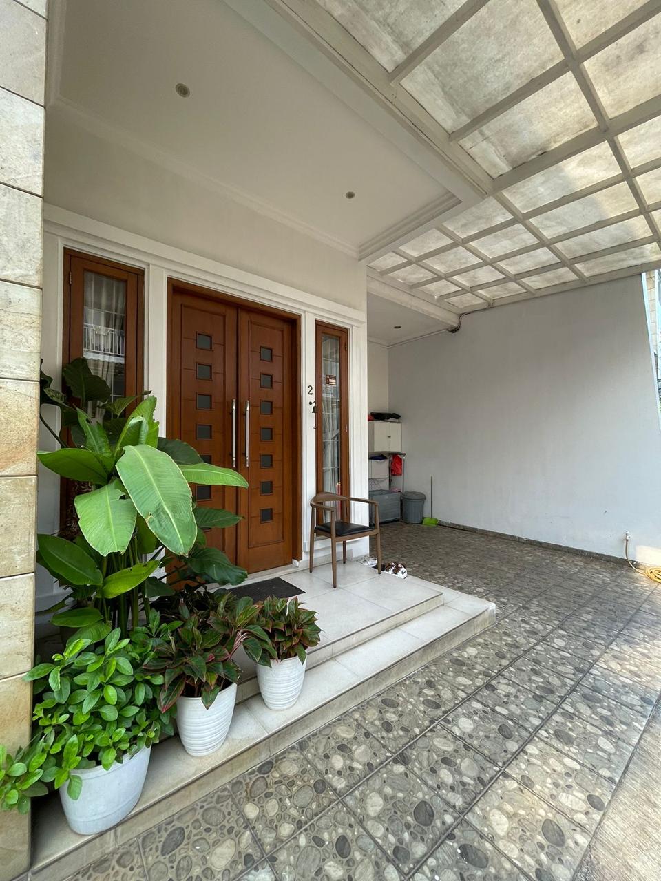 Dijual rumah semi modern full furnish daerah Kebagusan